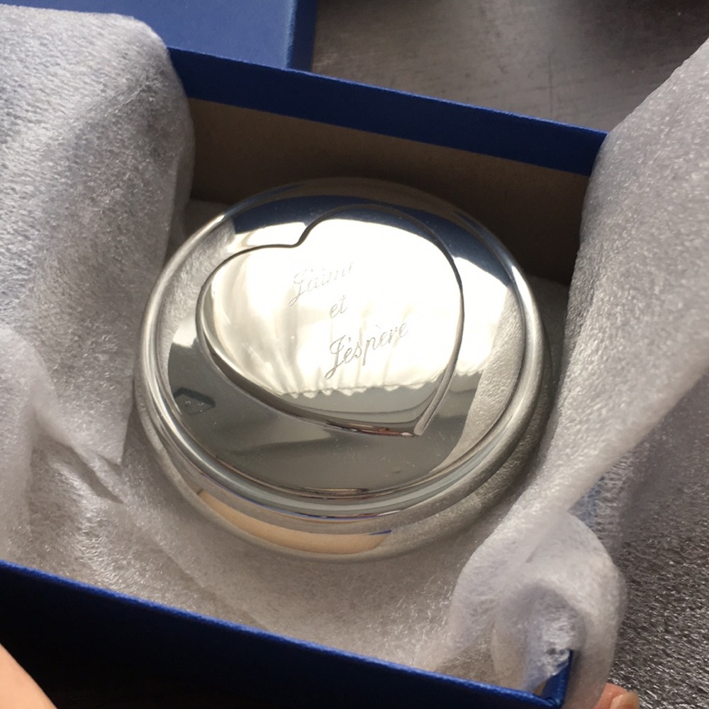 Laine et Lespere silver color pewter jewelry case